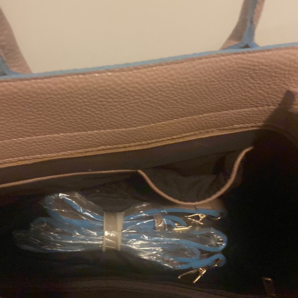 Handbag - Picture 4 of 4